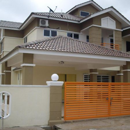 Greenleaf Angsana Homestay Jerantut Buitenkant foto